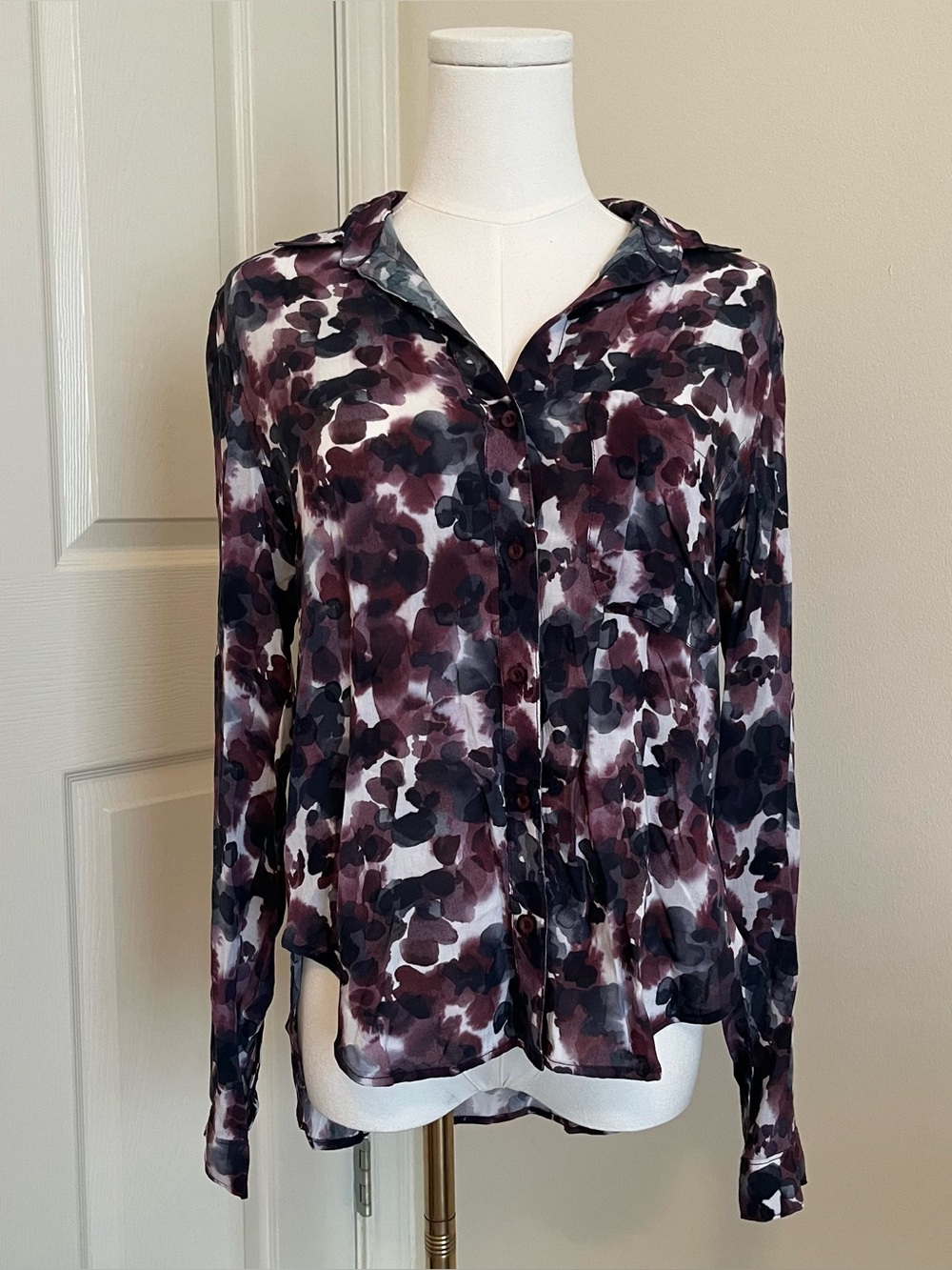 Cloth and Stone Anthropologie Patterned Button-Up Blouse Womens Size XS Office